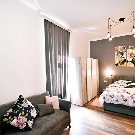 Apartment Carissima-Direct On Sea, Lovran-Opatija Екстериор снимка