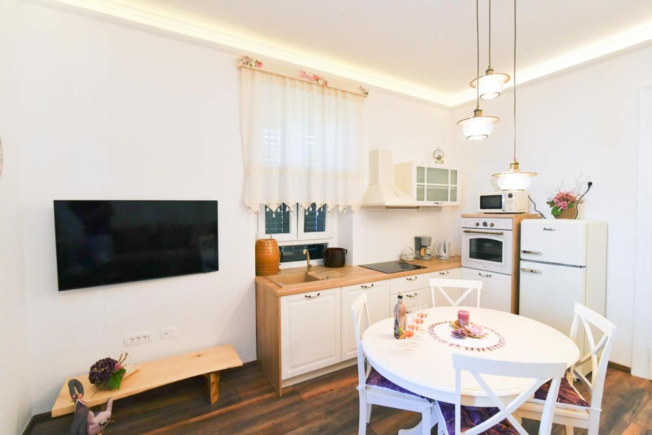 Apartment Carissima-Direct On Sea, Lovran-Opatija Екстериор снимка