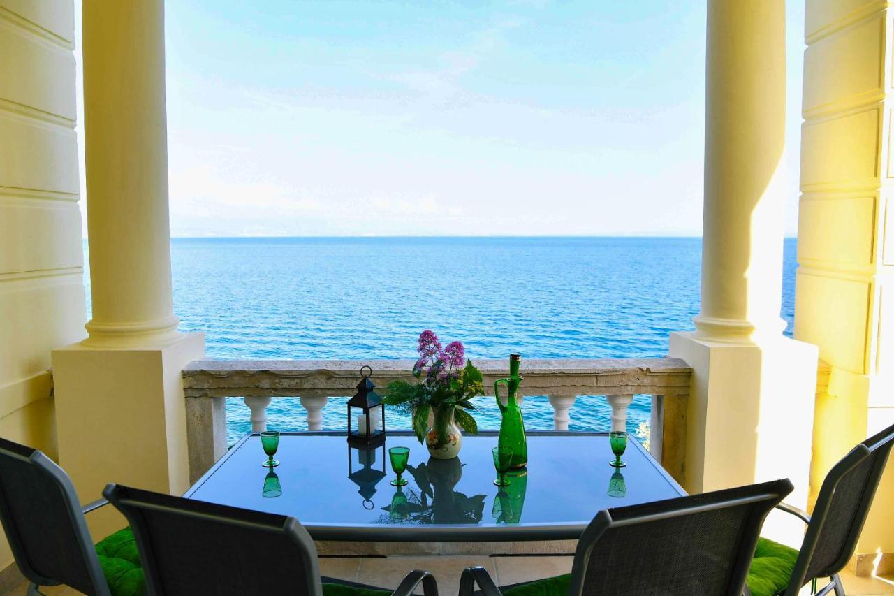 Apartment Carissima-Direct On Sea, Lovran-Opatija Екстериор снимка