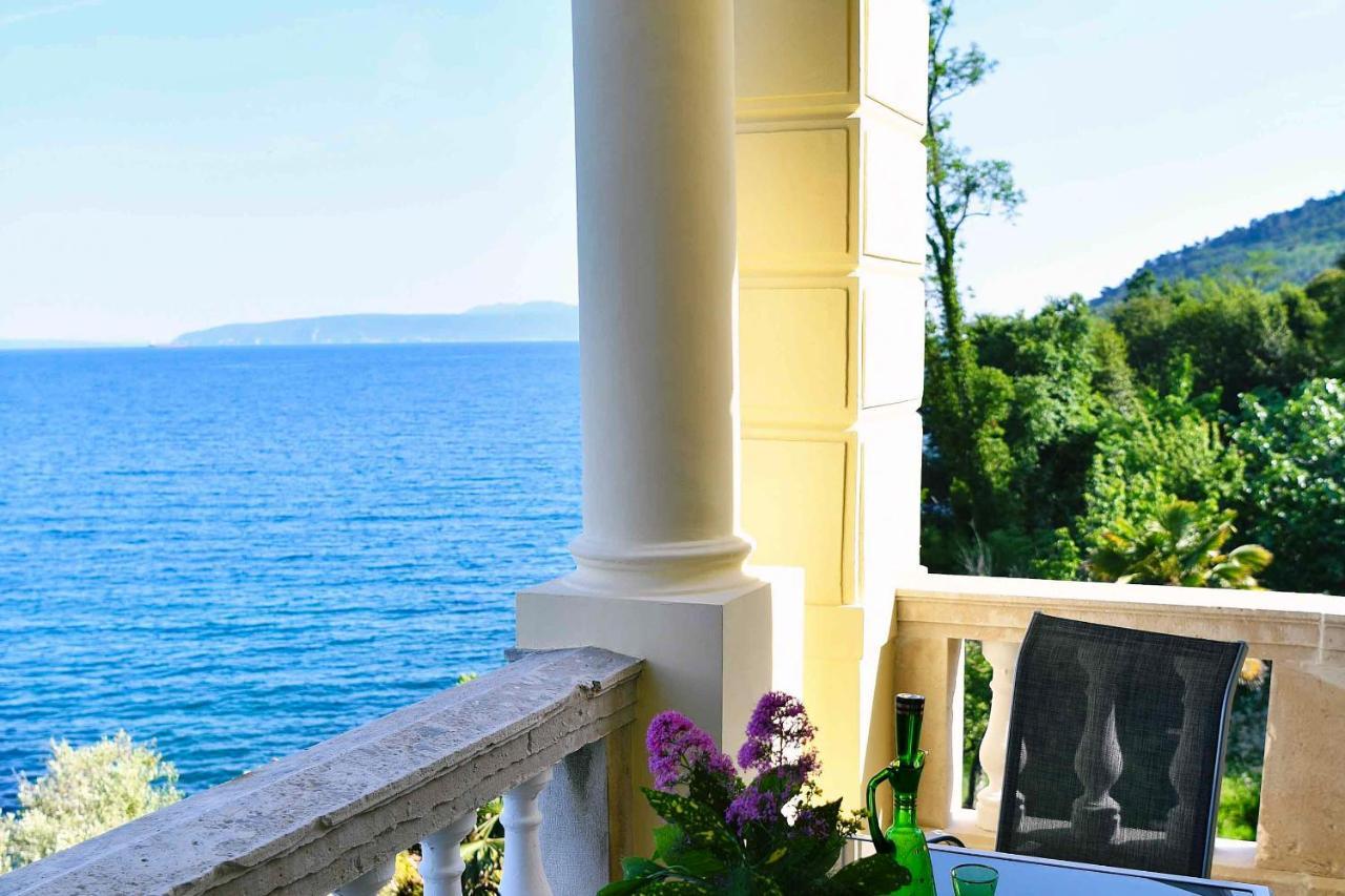 Apartment Carissima-Direct On Sea, Lovran-Opatija Екстериор снимка