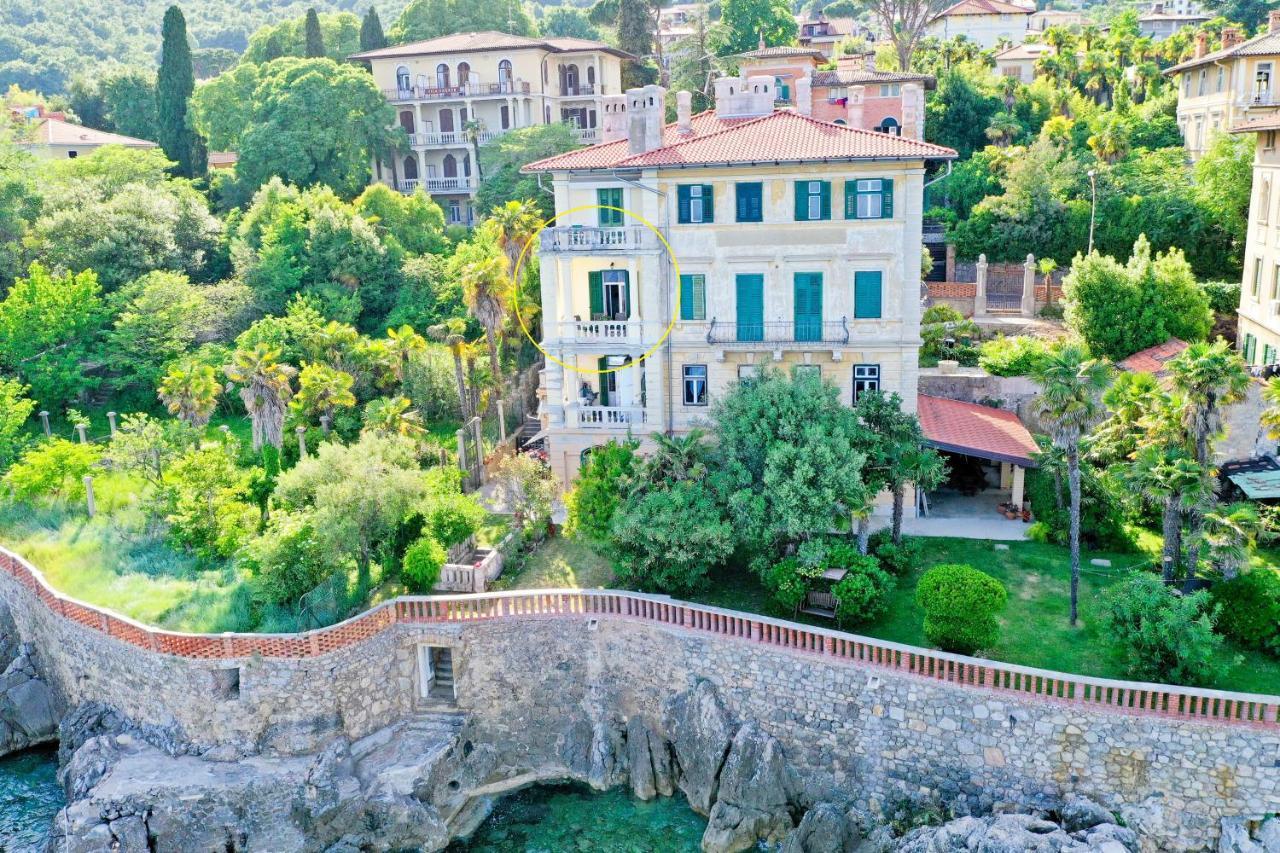 Apartment Carissima-Direct On Sea, Lovran-Opatija Екстериор снимка